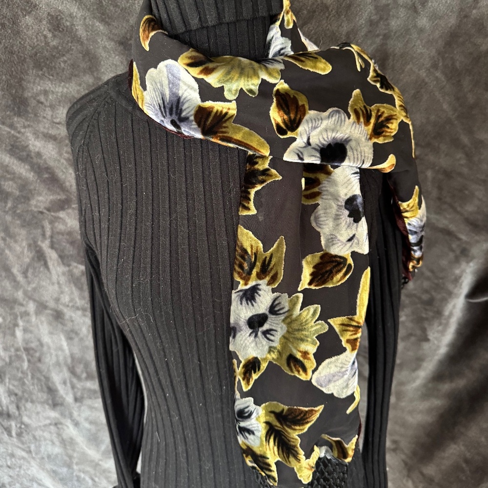 Black floral velvety scarf